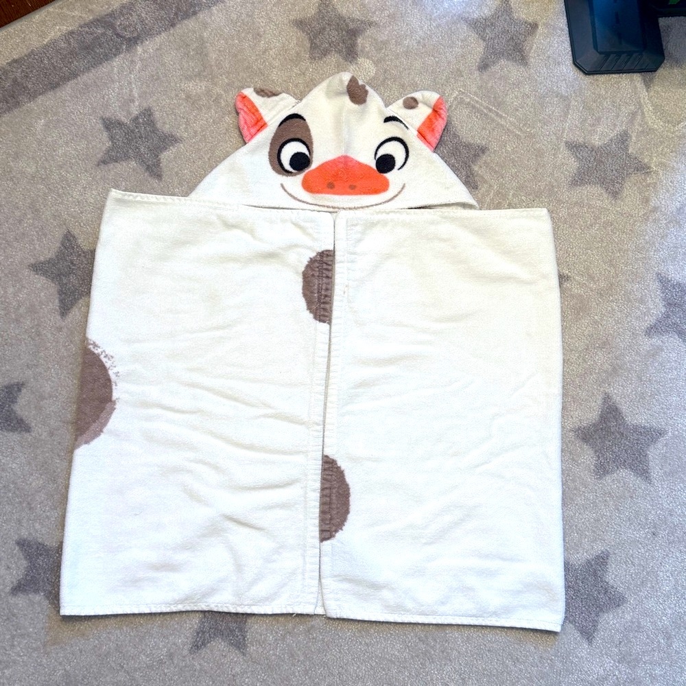 Disney Moana Pua Pig Hooded Kids Towel